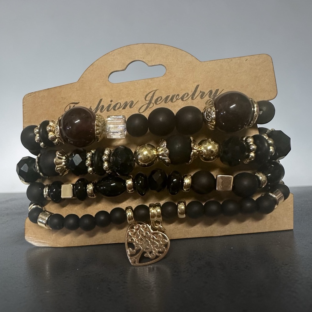 🖤🆕🖤Black and Gold Beaded Bracelet Stack wHeart Charm (4 Bracelets)